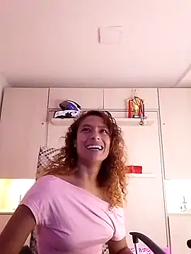 Snapshot of Zoedaniels chatting on 02.27.25 Zoedaniels online show from 02.27.25