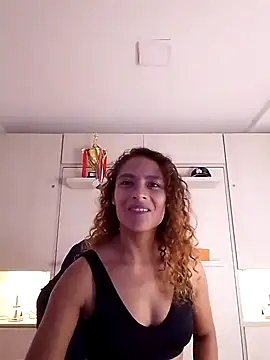 Snapshot of Zoedaniels chatting on 03.07.25 Zoedaniels online show from 03.07.25