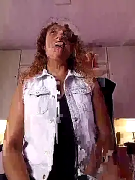 Snapshot of Zoedaniels chatting on 03.08.25 Zoedaniels online show from 03.08.25