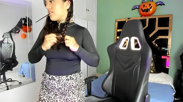 Billie Jhonson  online show from 10.16.25