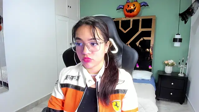 Billie Jhonson  online show from 10.17.25