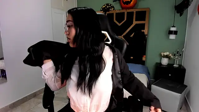 Billie Jhonson  online show from 11.04.25