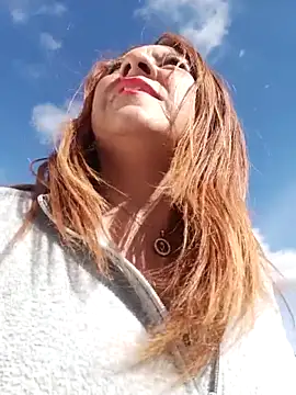 Snapshot of Anur-77 chatting on 11.02.25 Anur-77 online show from 11.02.25