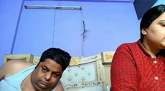 Sophia James online show from 02.03.25