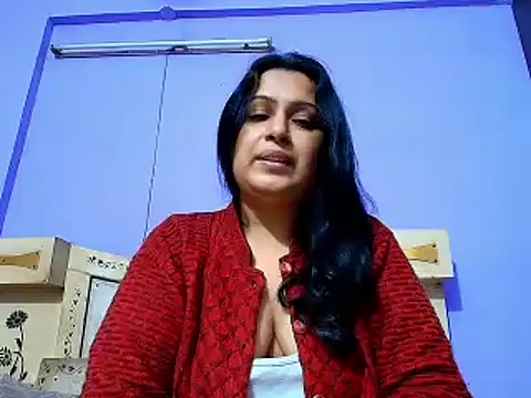 Sophia James online show from 02.04.25