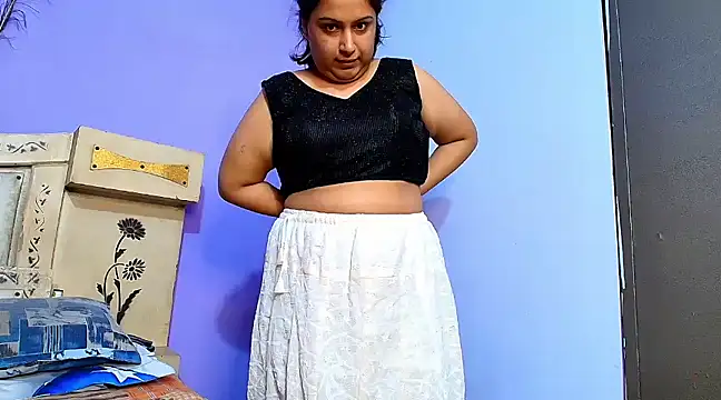 Sophia James online show from 02.11.25