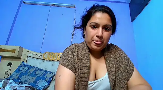 Sophia James online show from 02.13.25