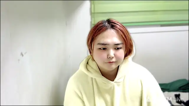 Snapshot of whhbbny chatting on 09.11.25 whhbbny online show from 09.11.25