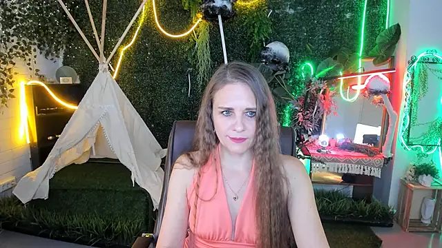 Snapshot of EmiliaBedy chatting on 10.15.25 EmiliaBedy online show from 10.15.25