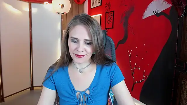 Snapshot of EmiliaBedy chatting on 10.21.25 EmiliaBedy online show from 10.21.25