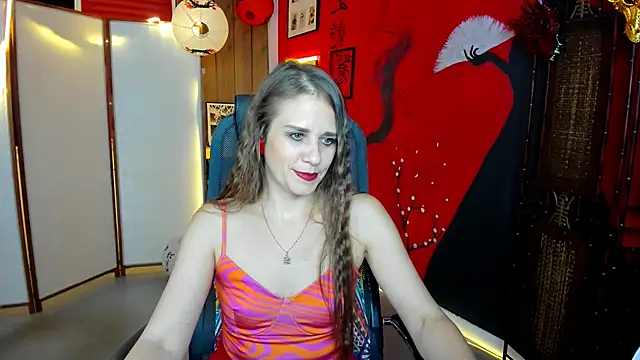 Snapshot of EmiliaBedy chatting on 10.26.25 EmiliaBedy online show from 10.26.25