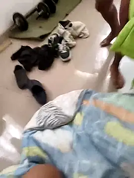 Nikki and Mayk online show from 10.17.25