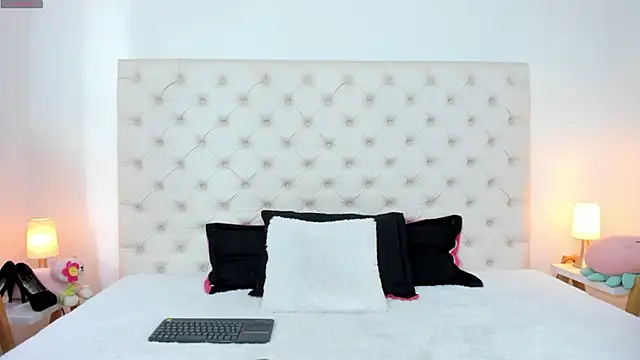 esmeralda06 online show from 03.18.25