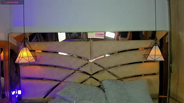 Snapshot of Bonet_iris chatting on 05.15.26 Bonet iris online show from 05.15.26