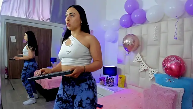 Ariana rouse online show from 11.04.25