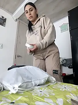 Ariana rouse online show from 11.23.25