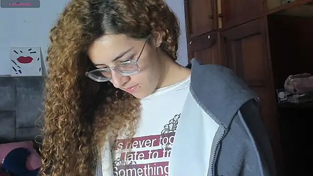 Isangel  online show from 10.10.25