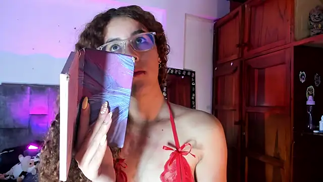 Isangel  online show from 11.13.25