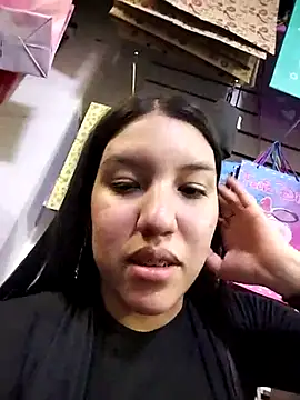 Snapshot of samathasexx chatting on 03.23.25 samathasexx online show from 03.23.25