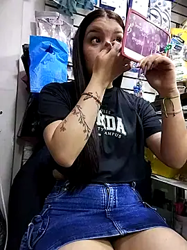 Snapshot of samathasexx chatting on 10.11.25 samathasexx online show from 10.11.25