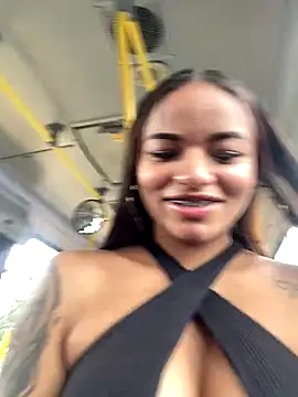 Snapshot of CanelaDevil_ chatting on 10.28.25 CanelaDevil online show from 10.28.25