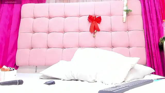 CanelaDevil  online show from 12.22.25