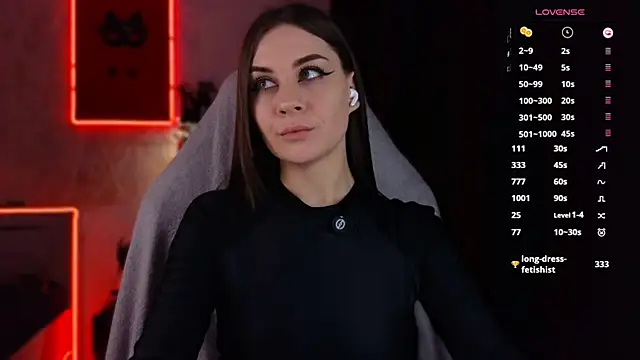 Snapshot of infection_ chatting on 10.17.25 infection online show from 10.17.25