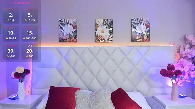 Zoe Banks  online show from 09.22.25
