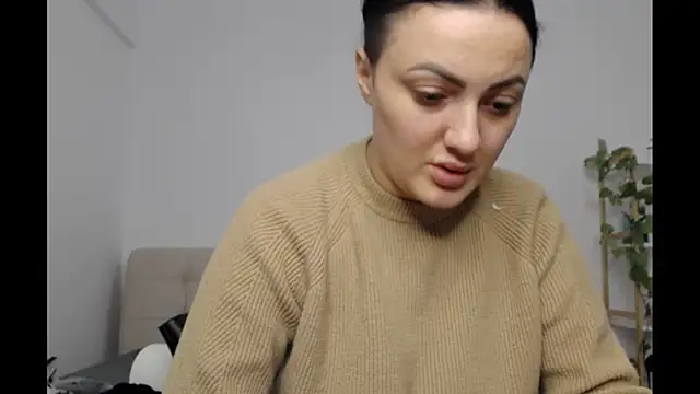 Snapshot of RaisaSalvi chatting on 02.03.25 RaisaSalvi online show from 02.03.25