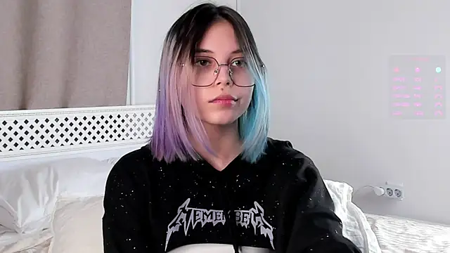 DarelleFare online show from 03.16.25