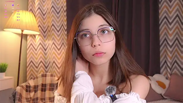 DarelleFare online show from 10.13.25