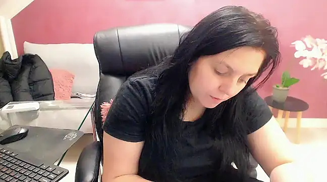 Snapshot of Wetandnaughtyxx chatting on 02.10.25 Wetandnaughtyxx online show from 02.10.25