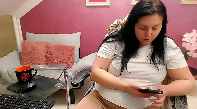 Snapshot of Wetandnaughtyxx chatting on 02.18.25 Wetandnaughtyxx online show from 02.18.25