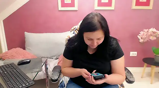 Snapshot of Wetandnaughtyxx chatting on 02.20.25 Wetandnaughtyxx online show from 02.20.25