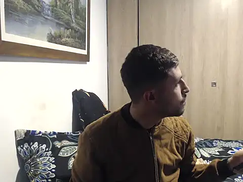 Snapshot of nickzeus98 chatting on 04.15.26 nickzeus98 online show from 04.15.26