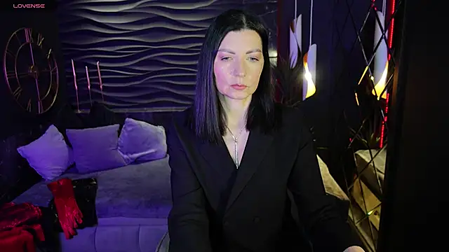 MonicaCheerful online show from 02.19.25