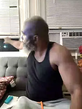 Snapshot of shavez5888 chatting on 02.01.25 shavez5888 online show from 02.01.25