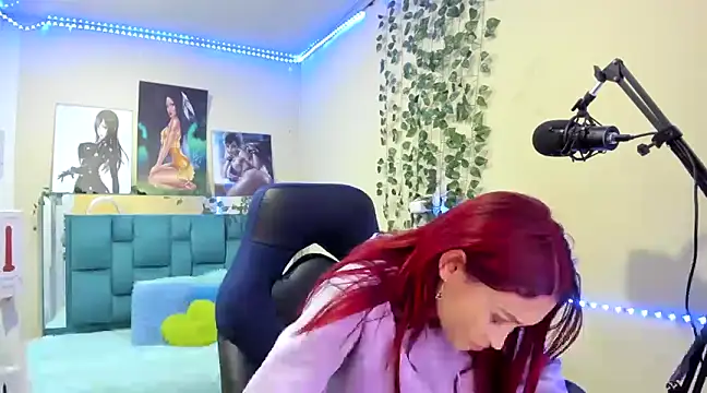 naomy hot 777 online show from 02.15.25