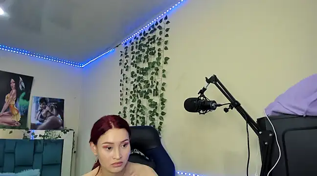 naomy hot 777 online show from 02.15.25