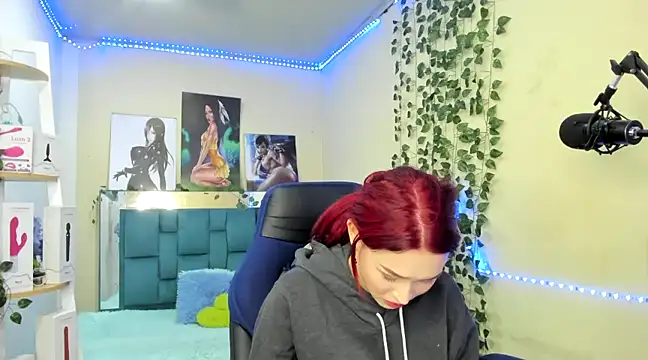 naomy hot 777 online show from 02.16.25