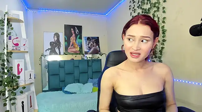 naomy hot 777 online show from 02.21.25