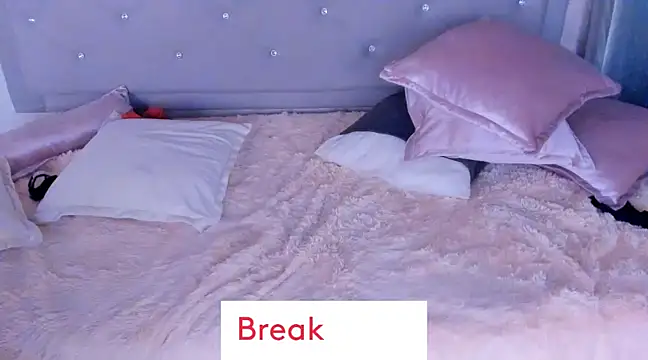 Snapshot of Kei_Oliver chatting on 03.02.25 Kei Oliver online show from 03.02.25