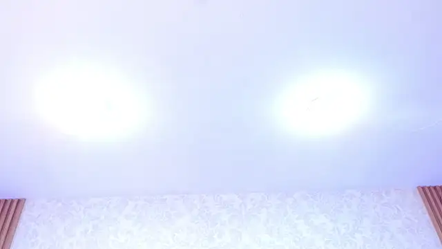 Snapshot of ElhaThomson chatting on 11.07.25 ElhaThomson online show from 11.07.25