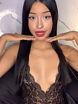 Snapshot of Miss_karol chatting on 02.05.25 Miss karol online show from 02.05.25