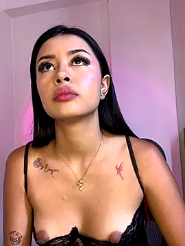 Snapshot of Miss_karol chatting on 10.08.25 Miss karol online show from 10.08.25