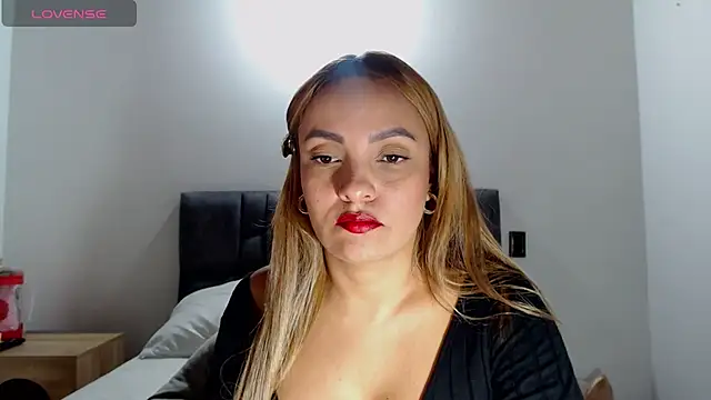 Amberr-Fox online show from 02.18.25