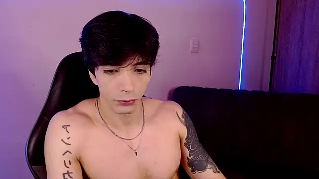 Snapshot of H3ll_B0I chatting on 05.16.26 H3ll B0I online show from 05.16.26
