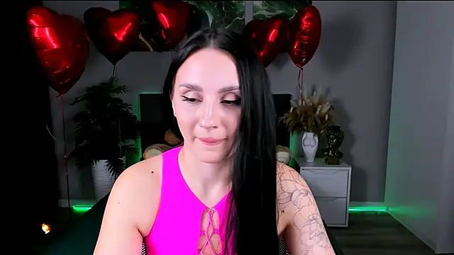 Snapshot of EmiliaBeynard chatting on 02.22.25 EmiliaBeynard online show from 02.22.25