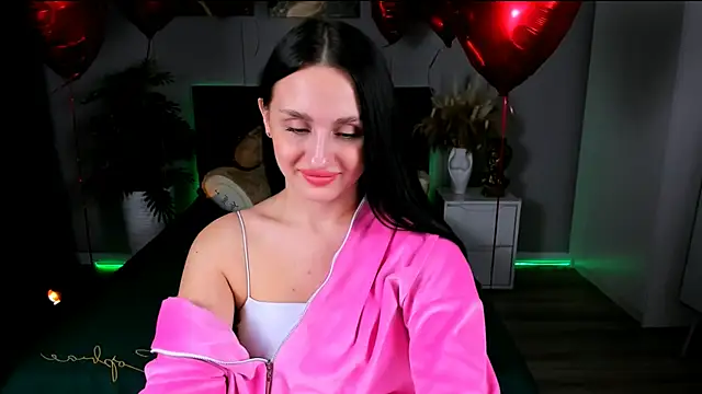 Snapshot of EmiliaBeynard chatting on 02.23.25 EmiliaBeynard online show from 02.23.25