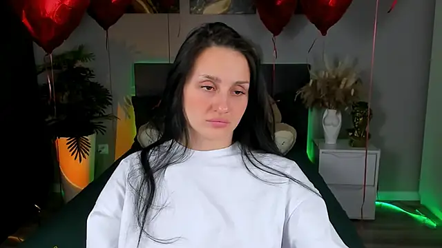 Snapshot of EmiliaBeynard chatting on 03.01.25 EmiliaBeynard online show from 03.01.25